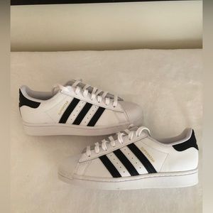 Adidas Superstar Sneakers